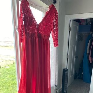 Red lace gown from SHESHOW. Women’s size M. NWT!